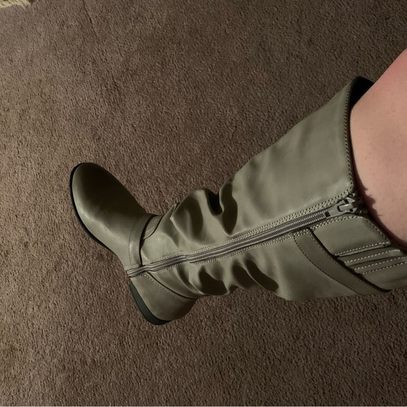 Route 66 Knee High Boots Light Gray sz 8M - Picture 13 of 14